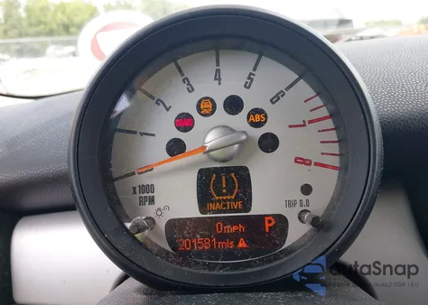 2012 Mini Cooper Clubman z USA, uszkodzony, nr VIN WMWZF3C53CT189483